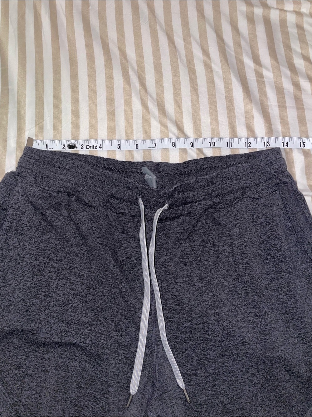 Vuori Performance Joggers-Women’s Sz M - Picture 12 of 12